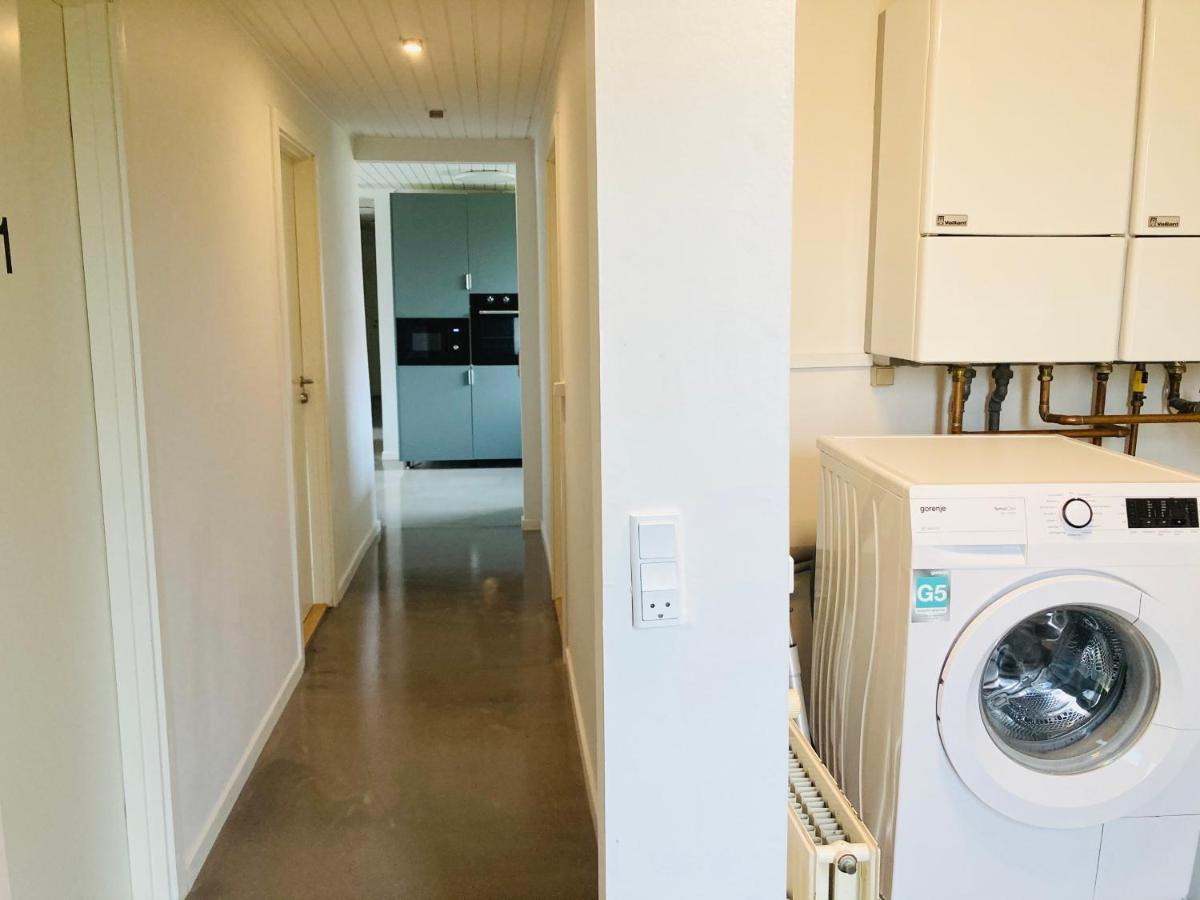 Villa Med Private Vaerelser Delt Badevaerelse/Kokken, Viby Sj. Extérieur photo